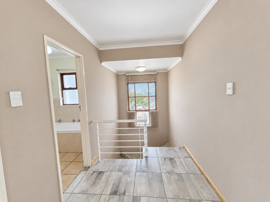 3 Bedroom Property for Sale in Edgemead Western Cape